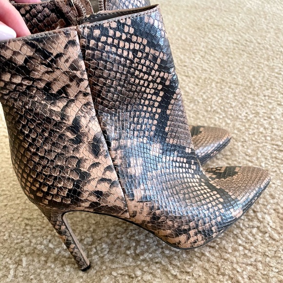 Vince Camuto Shoes - Vince Camuto snakeskin boots size 6